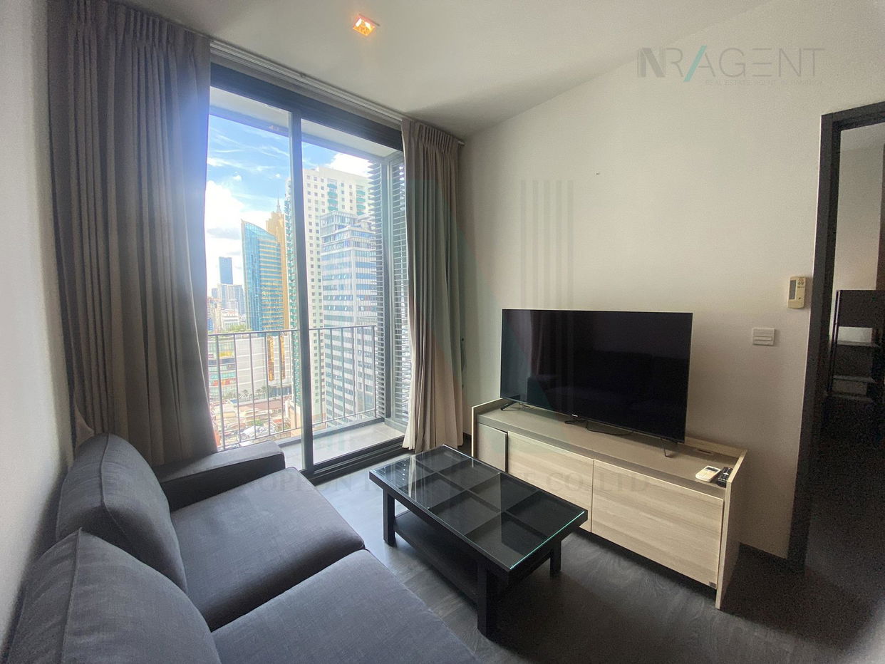 picture 🎊 For Rent Condo EDGE SUKHUMVIT 23 Building 1, Floor 21,1 bed room, Room size 43 sqm - 1/8