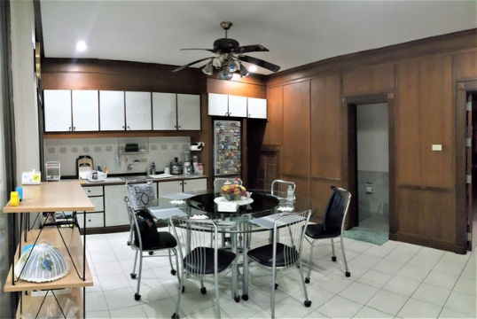 picture FOR SALE  COMMERCIAL BUILDING PROPERTY  17200000 BAHT. - 7/8