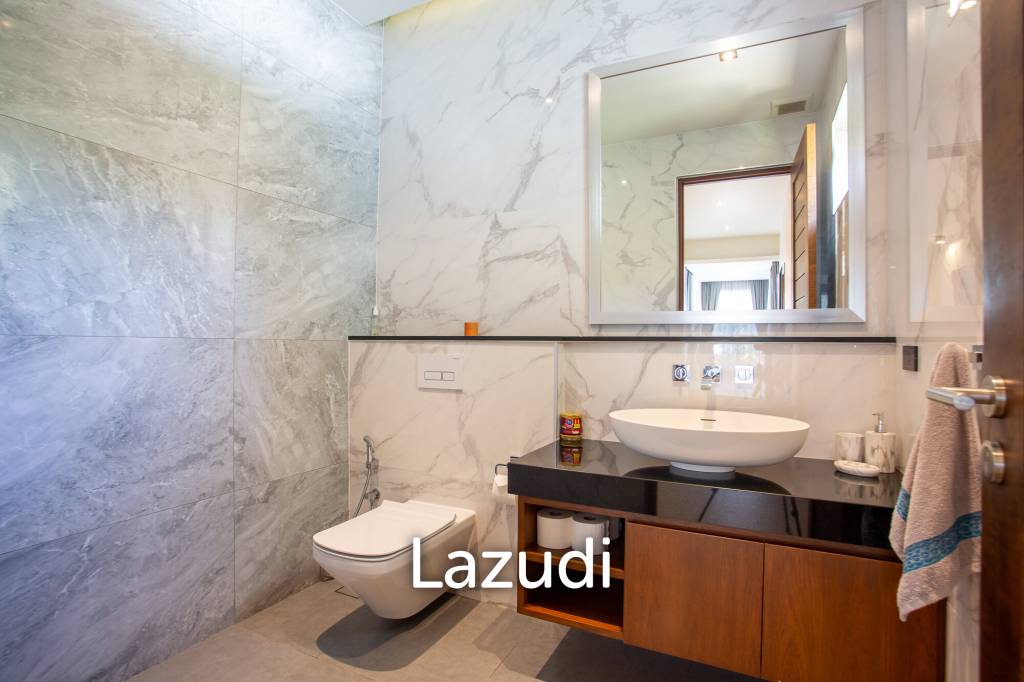 รูป Luxury Modern 6 Bed Pool Villa with Big land plot - รูปที่ 49/86