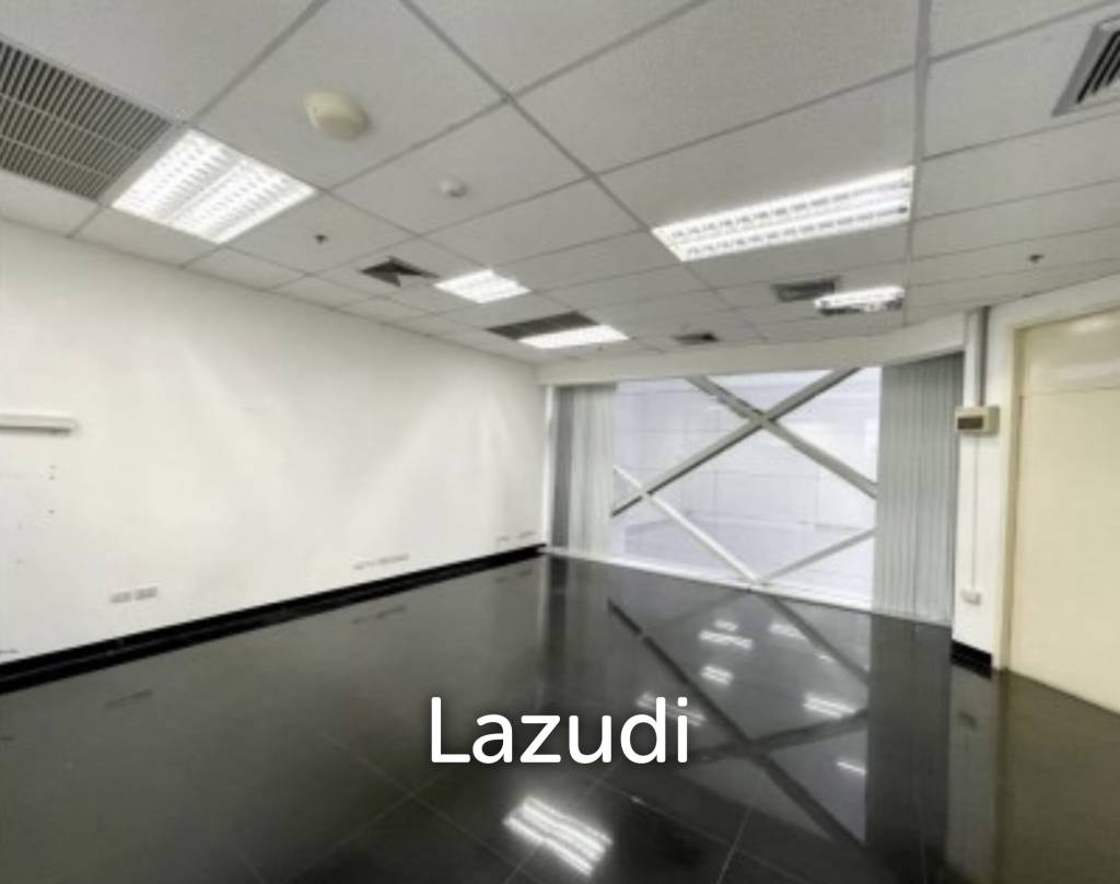 รูป Modern Office Space in Fico Place Khlong Toei Nuea - รูปที่ 1/2