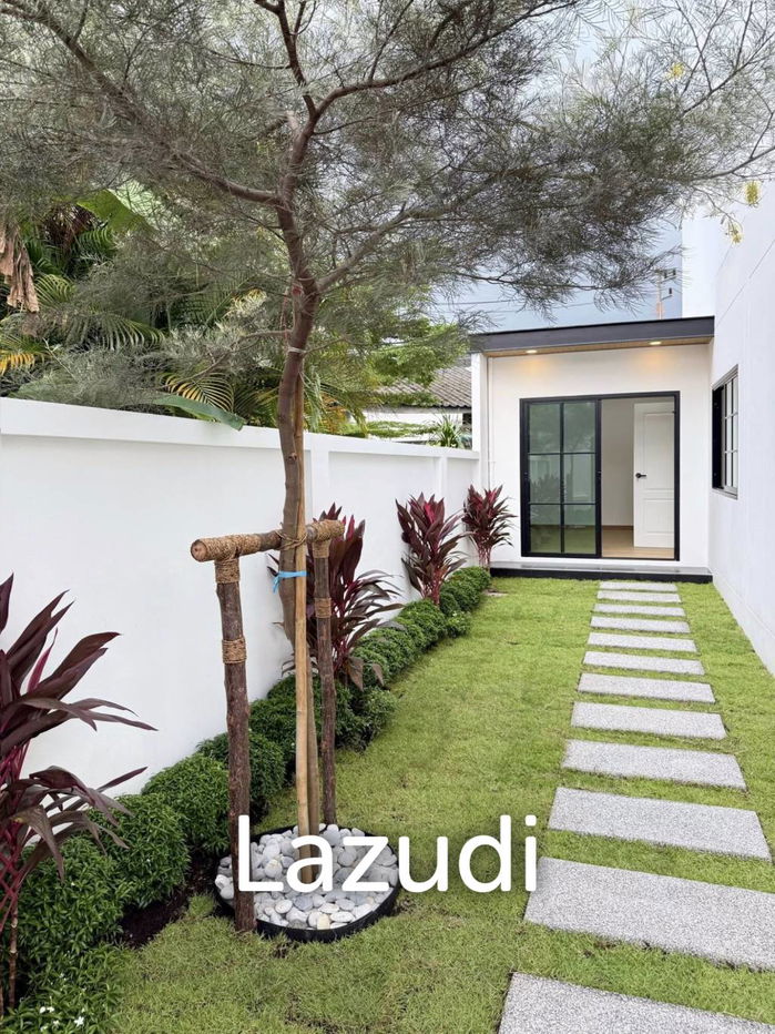 picture Fully Renovated Modern 3-Bedroom Townhouse in Kathu - 31/38