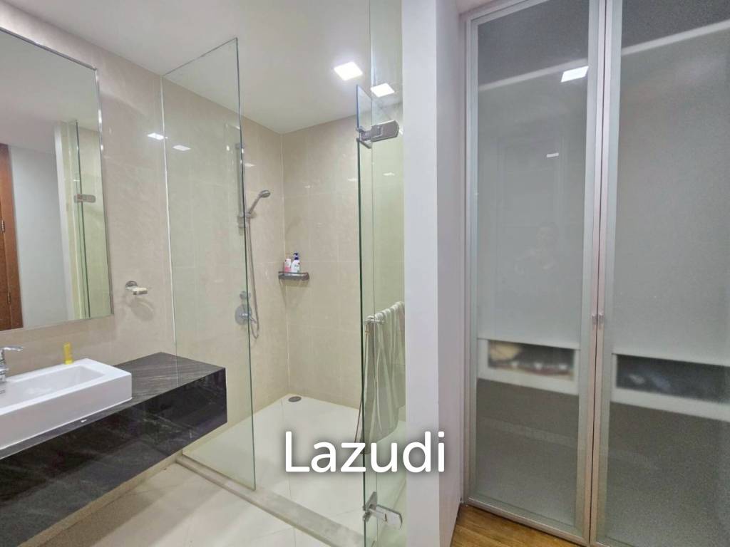 picture 3 Bed 3 Bath 210 SQ.M Ficus Lane Condominium - 21/32