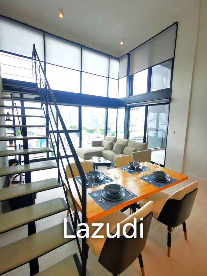 รูป Luxurious 2-Bedroom Condo The Lofts Silom - รูปที่ 2/13