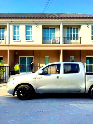 Townhouses for rent Lam Luk Ka : LamLukKa Khlong7, Nimit Mai-Maitrichit 2-story townhouse for rent on the main road 18 sqwa 145sqm, C