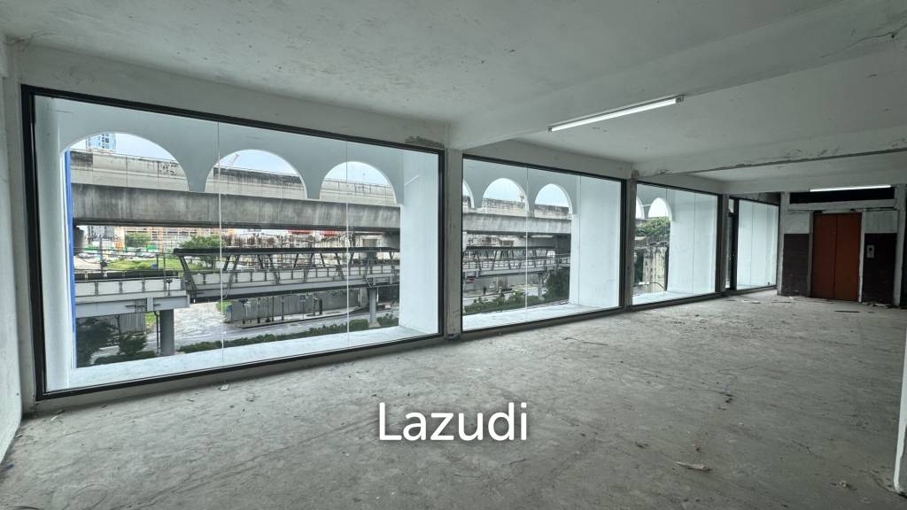 รูป 700 m² commercial space over 2 floors on main Sukhumvit - รูปที่ 15/16