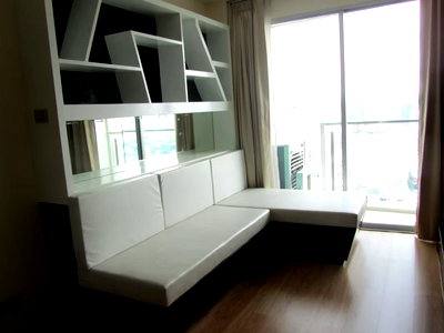 Condos for rent : SkyWalk. 2bed 61sqm. Line id: @pfagent