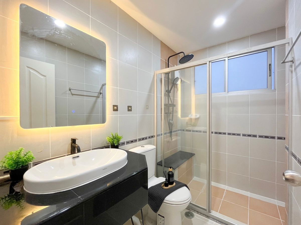 picture For sale: Luxurious penthouse in Charan area, 100 sq m., 28th floor, beautiful view, City Home Ratchada-Pinklao project, parking for 2 cars. - 5/25