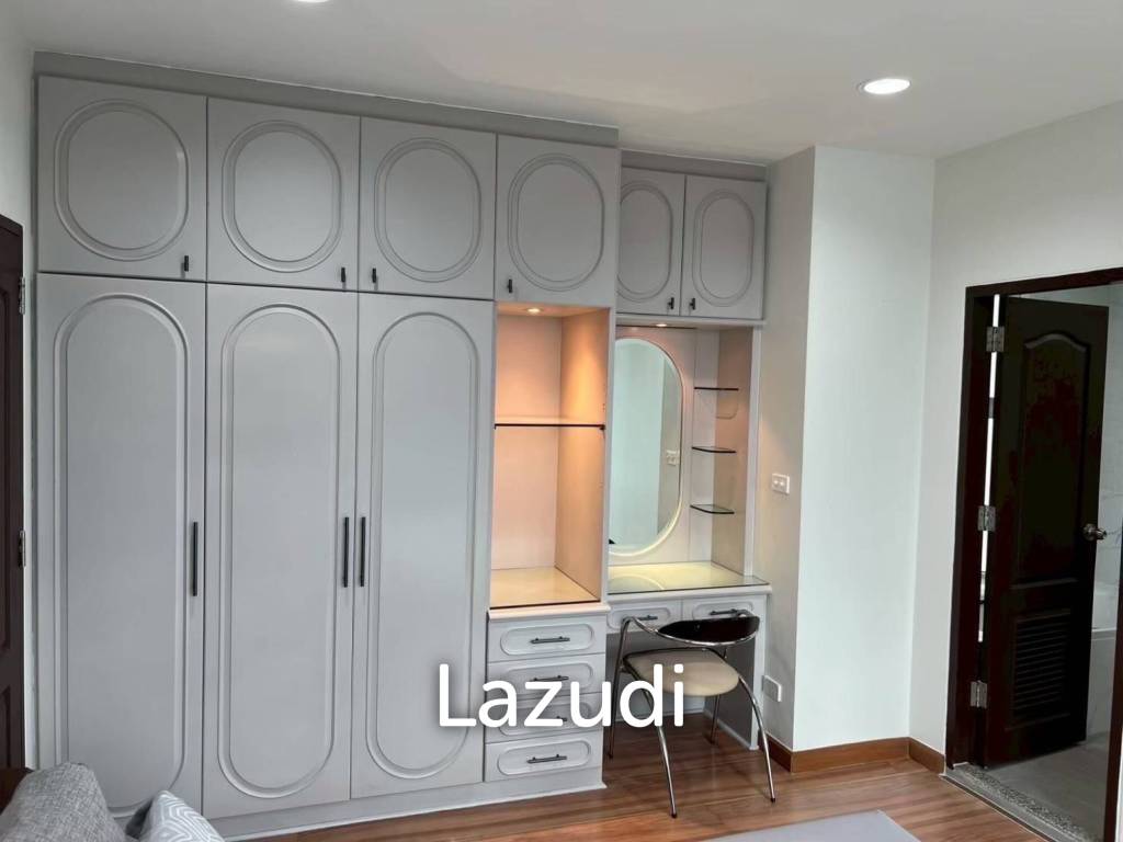 picture Luxury Fully Furnished Condo Si Lom Bangkok - 3/11