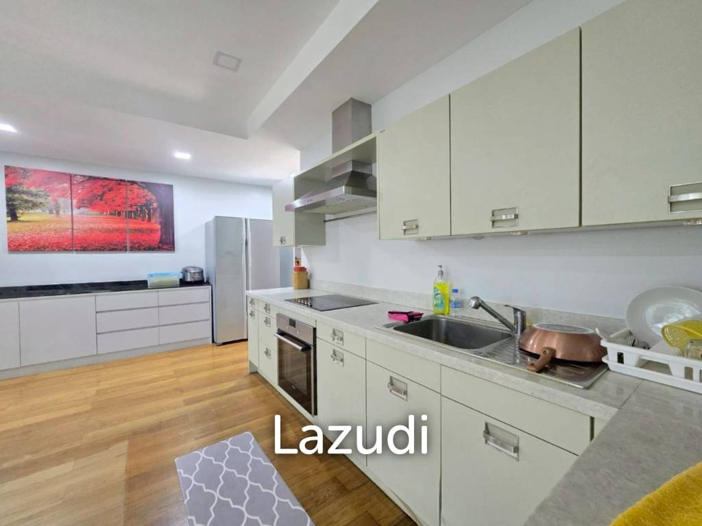 picture 3 Bed 3 Bath 210 SQ.M Ficus Lane Condominium - 6/32