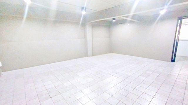 picture Commerce University 370 m. Large office space with full functionality airy and spacious MRT Huai Khw - 5/8