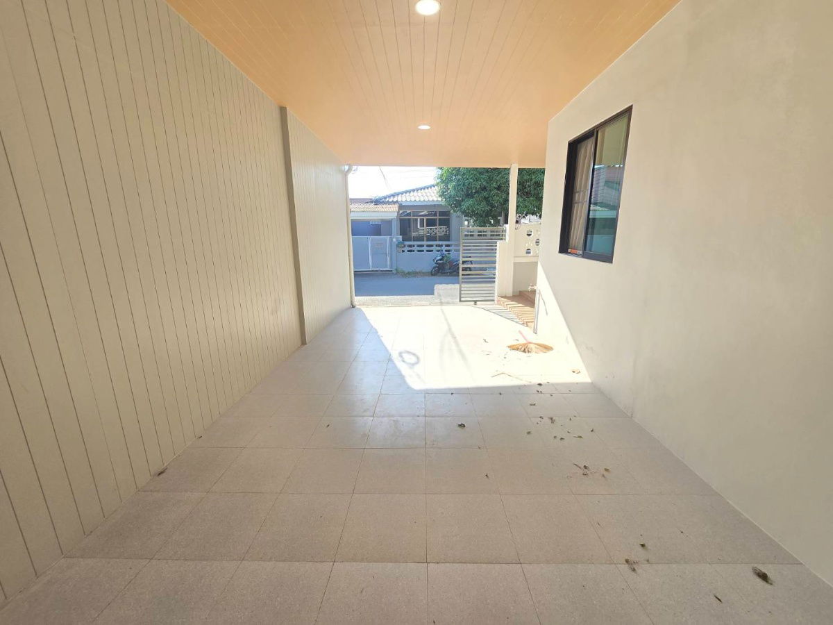 รูป บ้านเดี่ยวชั้นเดียว แต่งใหม่ทั้งหมด กว้าง สวยมาก หมู่บ้าน แสงอรุณ รีโนเวทใหม่ทั้งหลัง ถนนรามอินทรา ซอย68 แยก7 คันนายาว มีชั้นลอยกว้างขวาง - รูปที่ 6/43