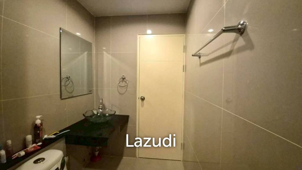 picture 1 Bed 1 Bath 24 SQ.M. The Twin Tower Jomtien - 10/11