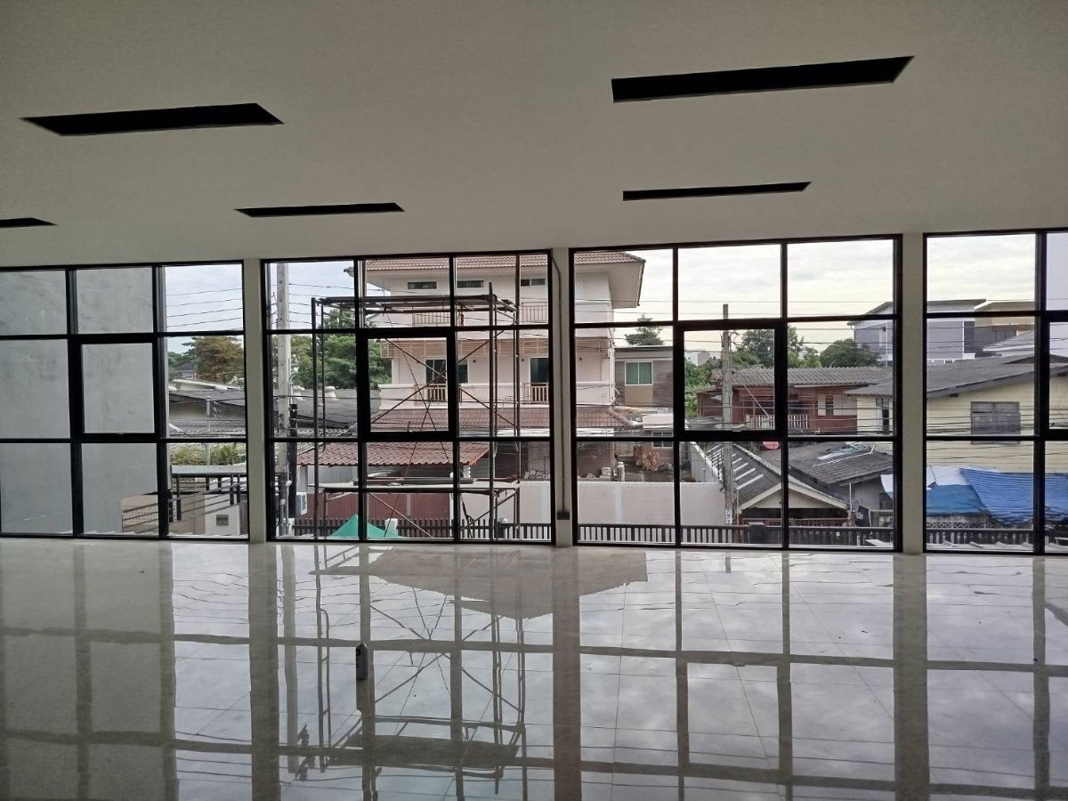 picture Office + Warehouse on 400 sq.m. of Land (100 Sq. Wah) - 8/11