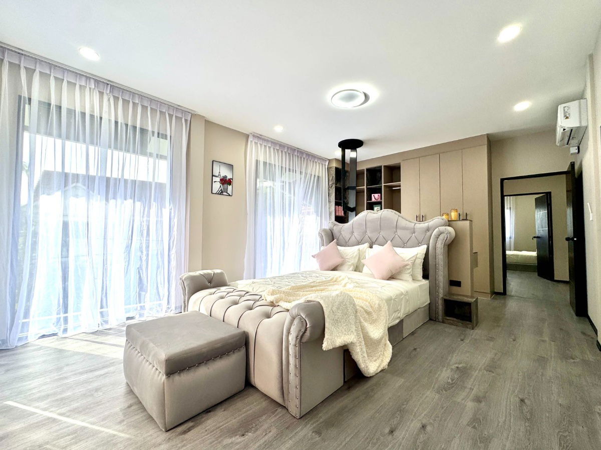 picture Pattaya Pool Villa for Sale – Great Location, Siam Country Club Area, Perfect for Business - 12/35