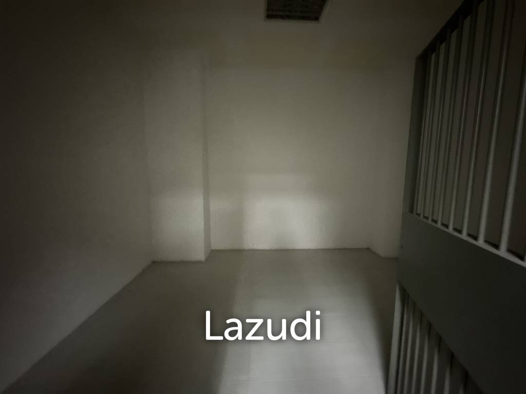 รูป พื้นที่ค้าปลีกทันสมัยใกล้สีลมในอาคารปิยะมิตร์ ย่านสุริยวงศ์ - รูปที่ 7/9