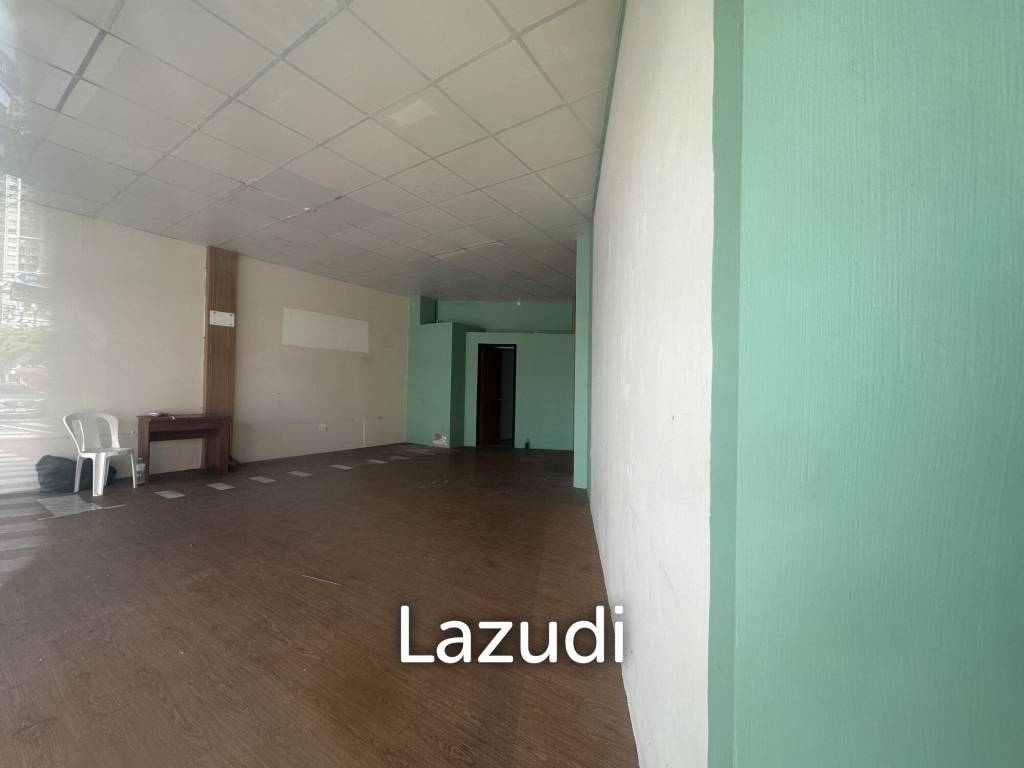 picture Prime Retail Space in Thung Wat Don Sathon Bangkok - 5/7