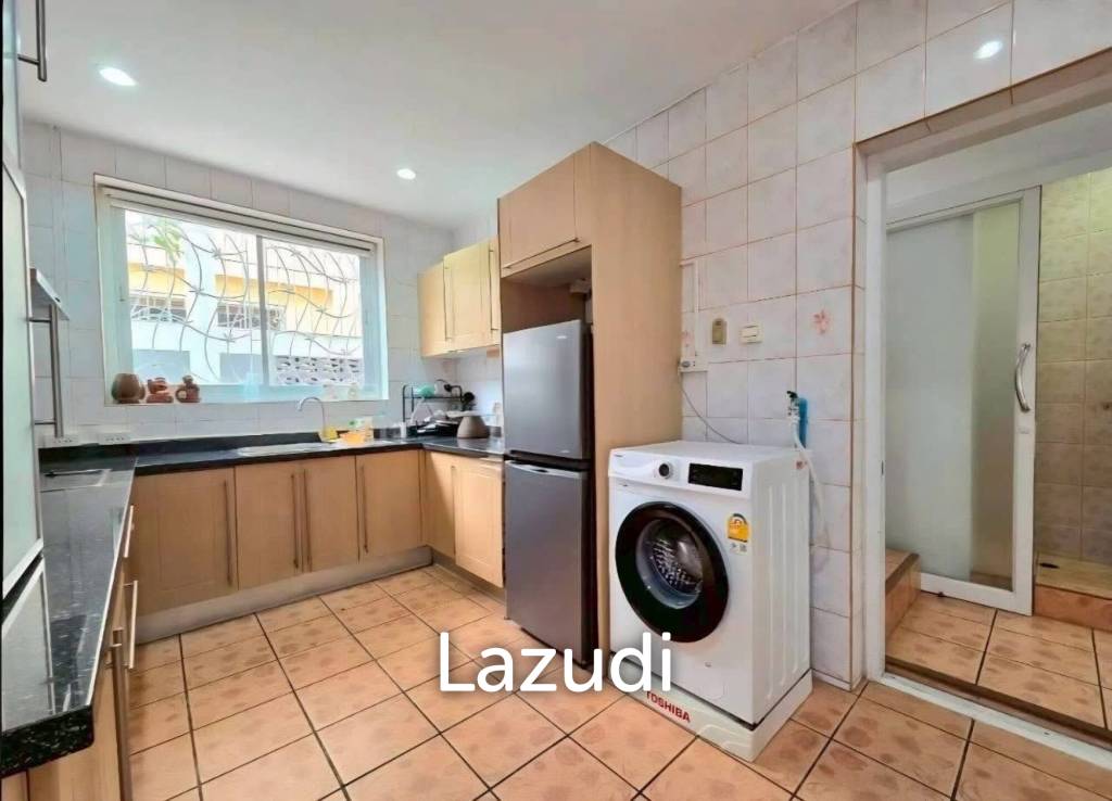 picture 3 Beds 3 Baths 400 SQ.M.  House  in Central Pattaya - 9/30