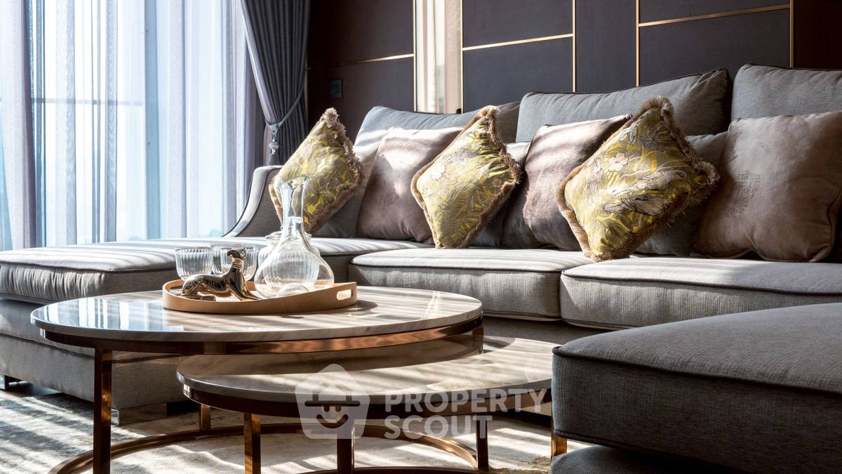 picture 2-BR Condo at KRAAM Sukhumvit 26 near BTS Phrom Phong (ID 2454285) - 10/17