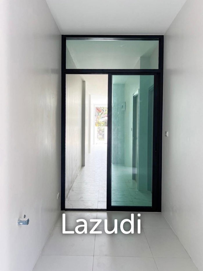 picture Modern Minimalist Townhouse in Ratsada Phuket - 20/31