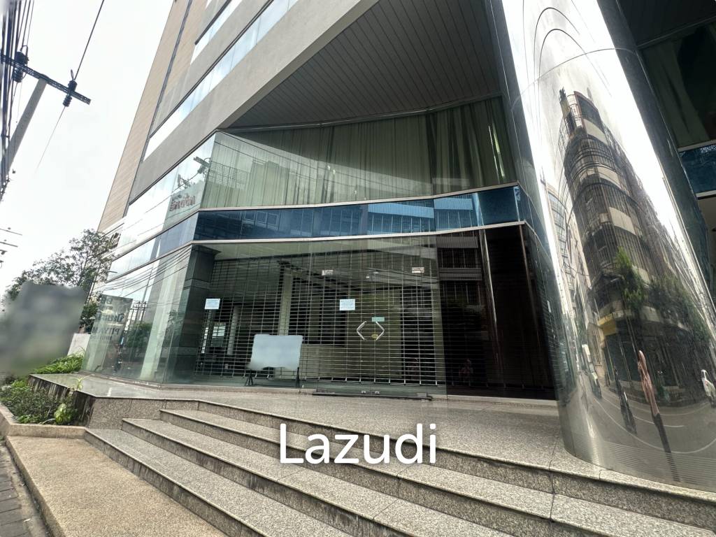 รูป พื้นที่ค้าปลีกทันสมัยใกล้สีลมในอาคารปิยะมิตร์ ย่านสุริยวงศ์ - รูปที่ 1/9