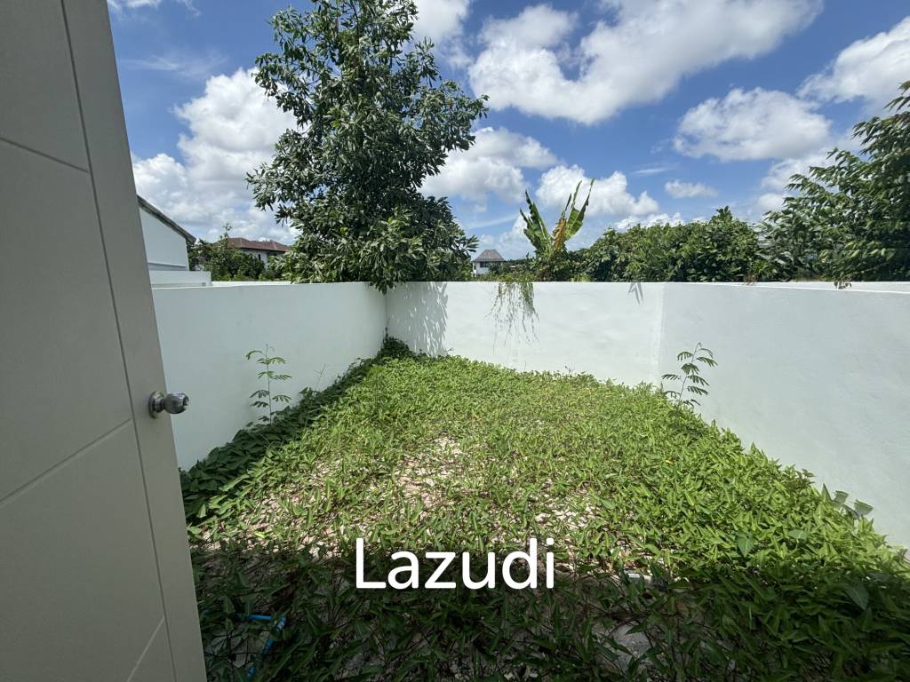 picture Thai Freehold- Charming 2-Bedroom Townhouse near Boat Avenue - 17/18