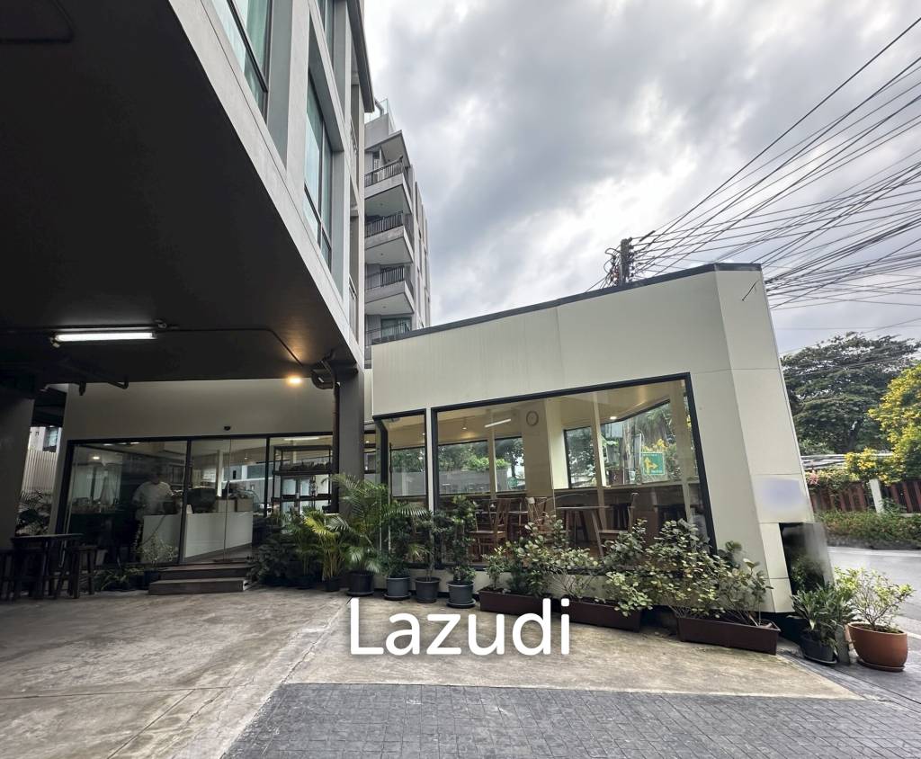 picture Retail Space with Modern Architecture in Bangkoks Khlong Tan - 2/4