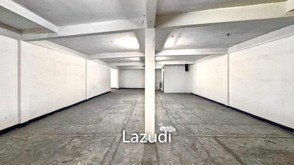 รูป โกดังสไตล์อินดัสเทรียลในบางนาเหมาะในการทำบาร์รูฟท็อป - รูปที่ 10/19