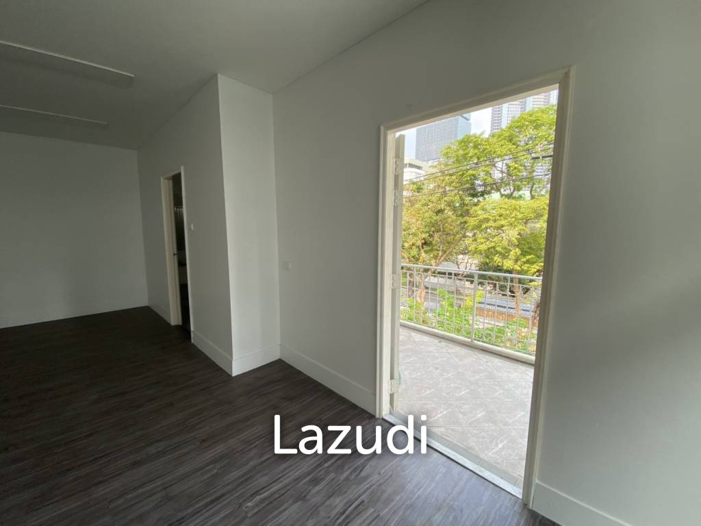 รูป Spacious Modern Office in Bang Rak Bangkok - รูปที่ 5/6