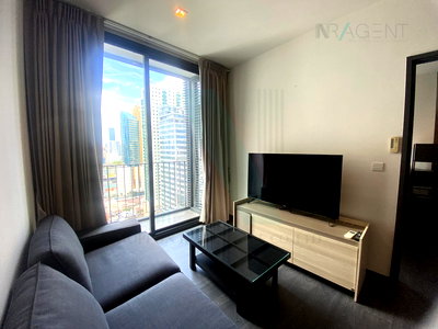 Condos for rent : Condo for rent: Edge Sukhumvit 23, Building 1, Floor 21, 1 bedroom, size 43 sq m, near Interchange 21