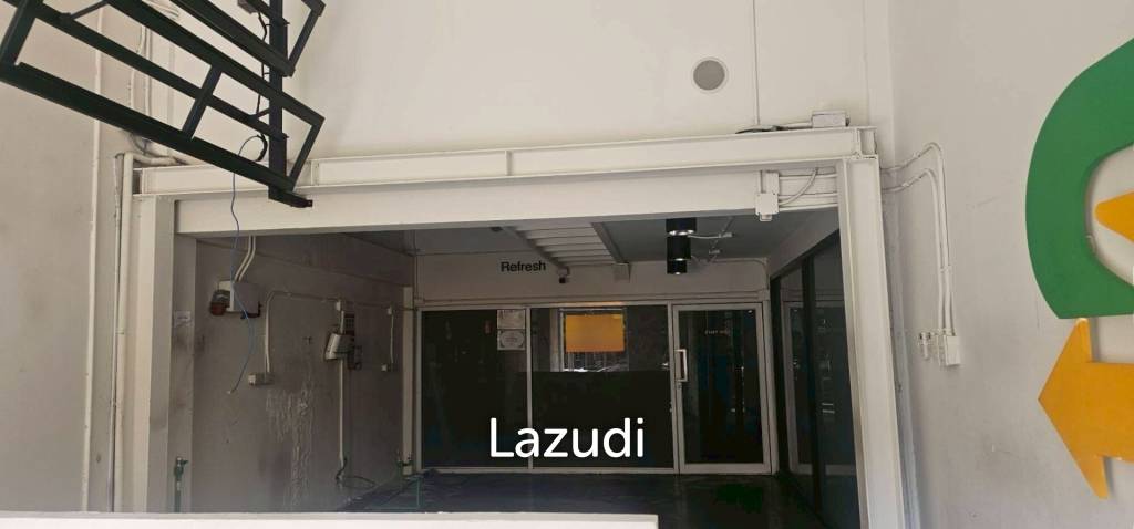 picture Prime Urban Retail Space in Khlong Toei Bangkok - 5/5