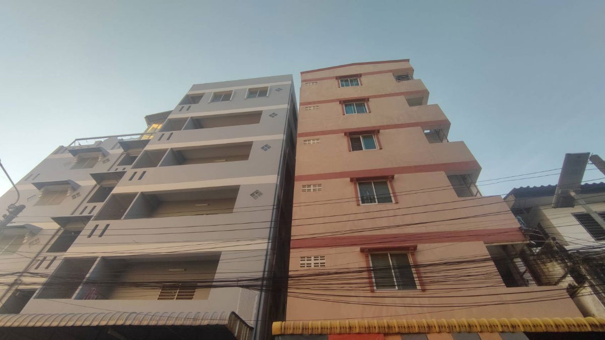 รูป ขายหอพักราคาถูก 6 ชั้น ห้องพัก 36 ห้อง ขาย 12 ล้าน มี 1 ตึก เนื้อที่ 50 ตารางวา ใกล้ตลาดนิคมบางพลี สมุทรปราการ - รูปที่ 1/15