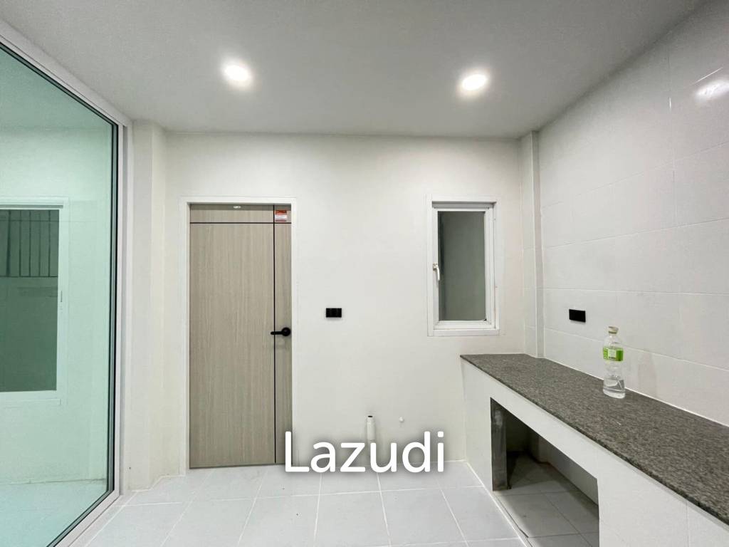 picture 3-Bedroom Townhouse For Sale In Wichit, Phuket - 5/15