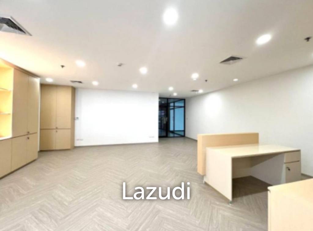 picture Spacious Office Space for Sale at Interlink Tower - 6/6