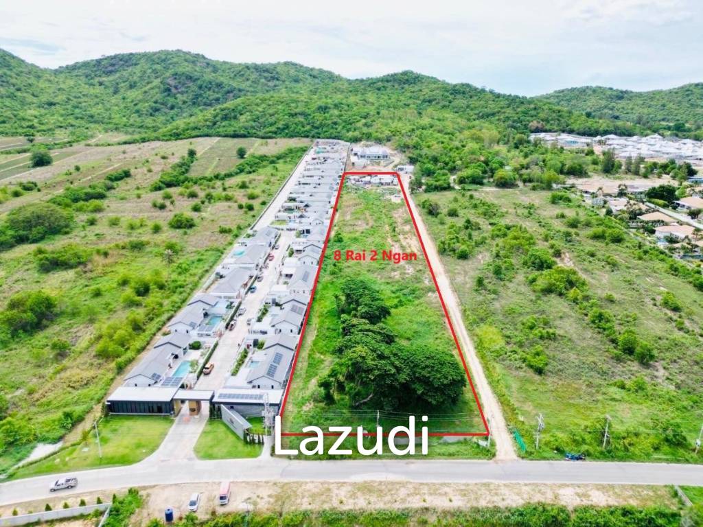 picture Prime Ultra Luxury Land 8 Rai 2 Ngan for Sale in Thap Tai Hua Hin - 1/4