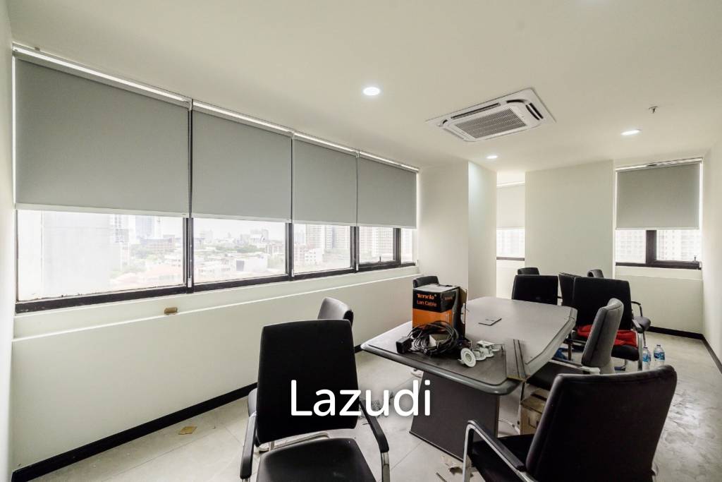 picture Premium Fully Furnished Office in Huai Khwang - 13/21