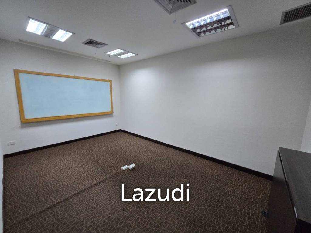 รูป ออฟฟิศซีทีไอทาวเวอร์ คลองเตย กรุงเทพ ตกแต่งบางส่วนใกล้ศูนย์ธุรกิจ - รูปที่ 6/19