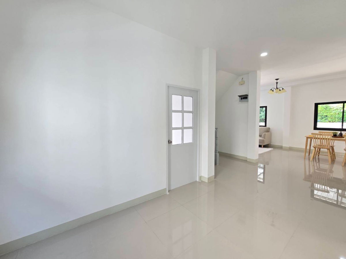 รูป บ้านเดี่ยว 2 ชั้น (หลังมุม) ทำเลดีเยี่ยม รีโนเวทใหม่ทั้งหลัง สวย กว้างขวาง หมู่บ้าน เต็มสิริ 1 ถนนมิตรไมตรี 12 คู้ฝั่งเหนือ คู้ซ้าย หนองจอก - รูปที่ 40/42