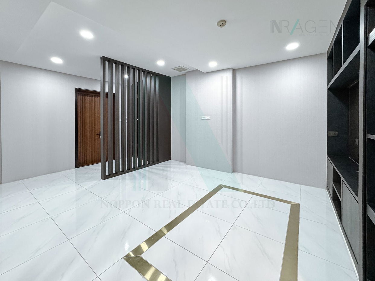 รูป ขายคอนโด เดอะ คริส รัชดา 17 อาคาร 3 ชั้น 1 1 ห้องนอน ขนาด 45 ตรม ใกล้ บิ๊กซี เอ็กซ์ตร้า รัชดา - รูปที่ 8/8