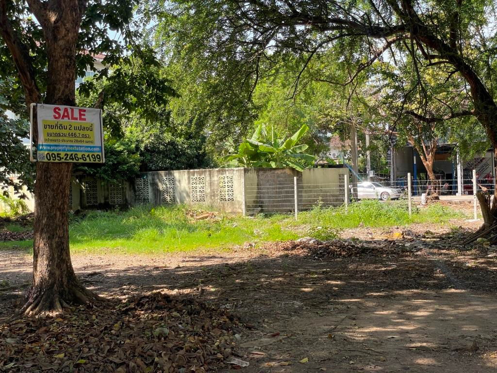 picture Vacant Land on Suan Phak 43 Corner of Soi Assavapichet 2 size about 446.7 sq wah Size about 28m x 64 m - 14/15