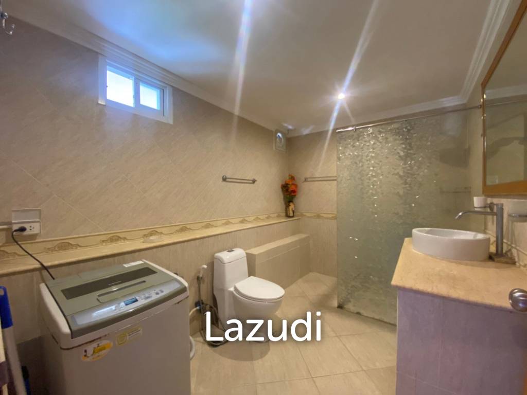 picture 1 Bed 1 Bath 82 SQ.M. Executive Residence II - 10/12