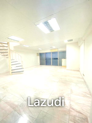 Condos for rent : 2 Bedroom 2 Bathroom 96 Sq.m Thonglor Tower