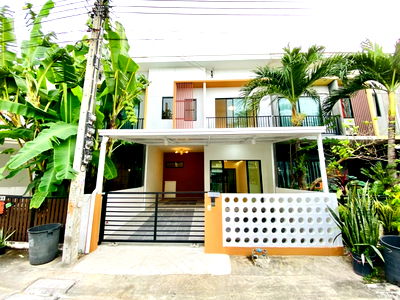 ทาวน์โฮม กรุงเทพมหานคร : ทาวน์เฮ้าส์ รีโนเวทใหม่ ทำเลดี ใกล้รถไฟฟ้า 2สาย สีชมพูและสีเขียว ม.เดอะคอนเนค 28 วัชรพล - เพิ่มสิน สายไหม