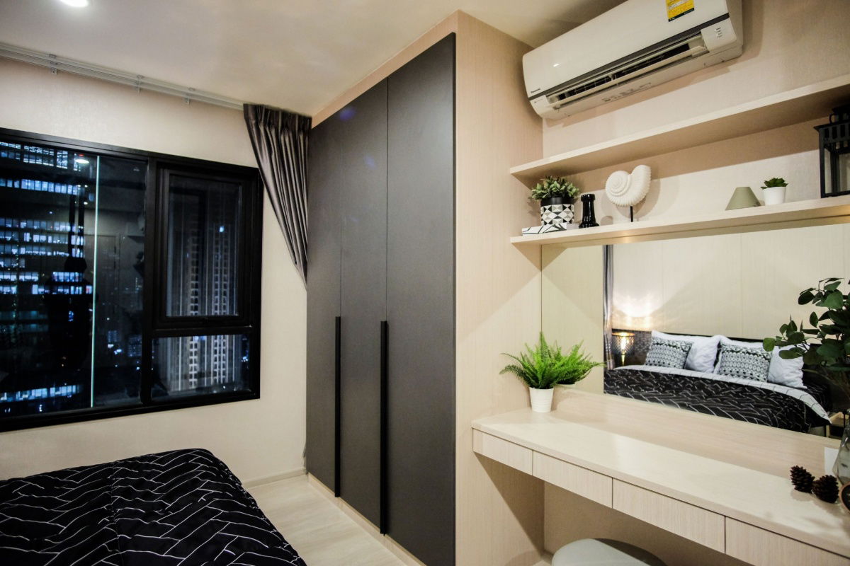 picture 💙💛❤️ Life Asoke 🚝100m.MRT Petchburi - 5/12