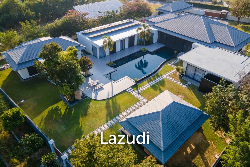 รูป Luxury Modern 6 Bed Pool Villa with Big land plot - รูปที่ 82/86