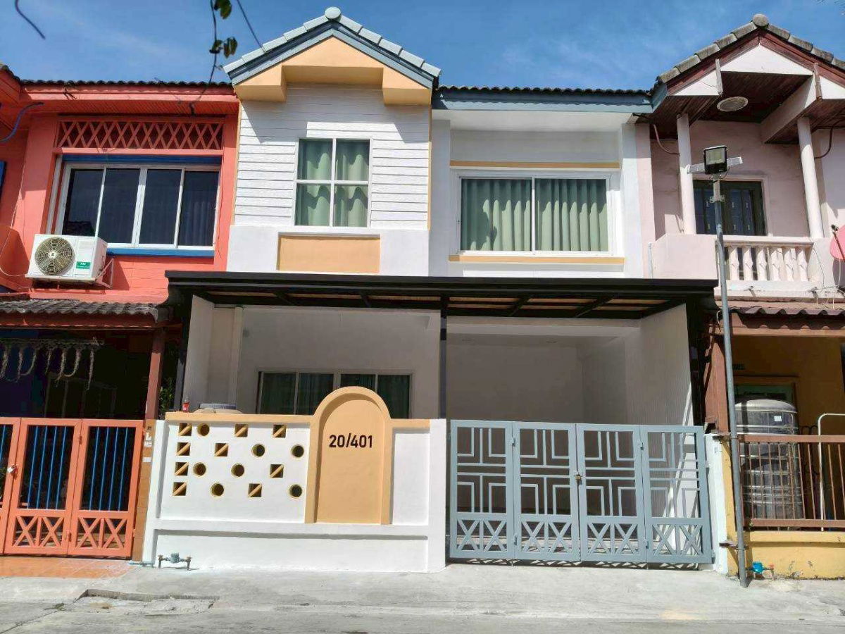 รูป ทาวน์เฮ้าส์ รีโนเวทใหม่ ทำเลดี หมู่บ้าน วรารักษ์ ซ.8 ซอยเลียบคลองสอง 27 ถนนเลียบคลองสอง คลองสามวา พร้อมเฟอร์นิเจอร์ - รูปที่ 2/16