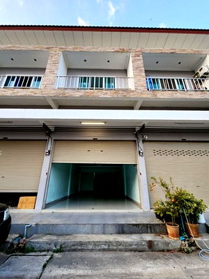 Shophouses for sale Krathum Baen Samut Sakhon : FOR SALE  COMMERCIAL BUILDING PROPERTY  2900000 BAHT.