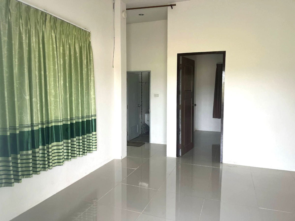 picture A detached house for rent with 3 bedrooms and 2 bathrooms - 2/10