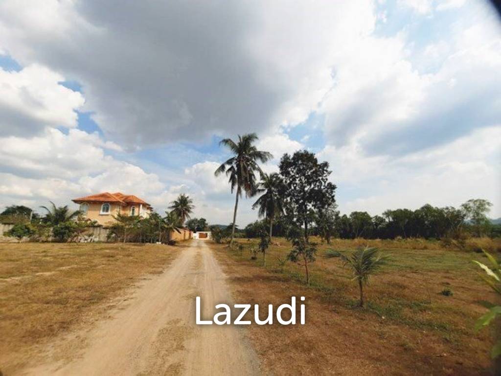 picture Land for Sale in Ban Amphur - 4/5