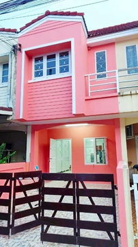 MRT Watcharapol 2.8 km. 2-story townhouse for rent 2 bed 2 bath 8,499 B-M. Freshly painted beautiful