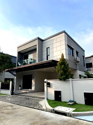 Houses for sale Samut Prakarn : S919 [For Sale] Centro Bangna 💰 Price 8,900,000 baht 🚆 BTS Bangna
